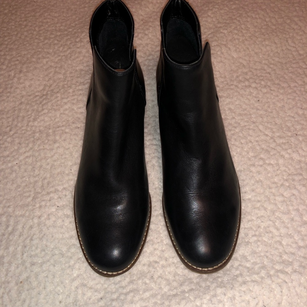 Black Leather Chelsea Boots - Classic Slip-On Ankle Boots